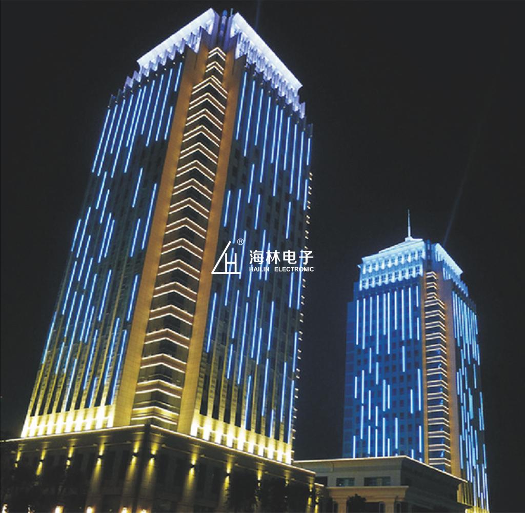 1585297790649858.jpg 75頁(yè)線條燈案例圖.jpg